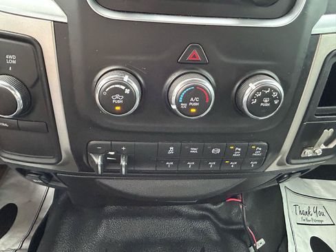 Used 2018 RAM 2500 SLT AWD/4WD image 23