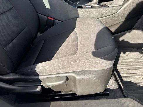 Used 2023 Chevrolet Malibu LS FWD image 12