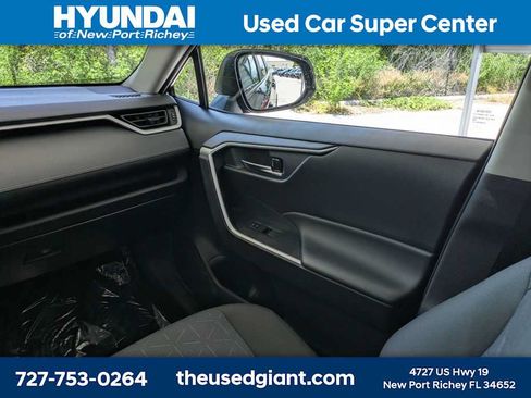 Used 2024 Toyota RAV4 AWD Hybrid image 21
