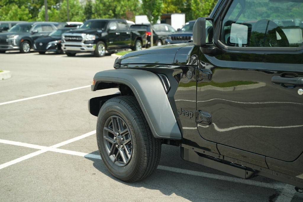 New 2026 Jeep Gladiator Sport AWD/4WD image 38