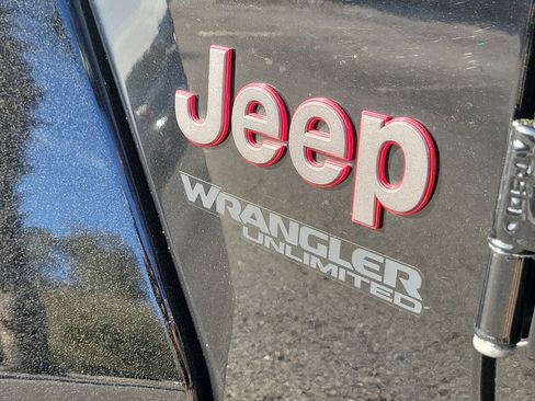 Used 2021 Jeep Wrangler Unlimited Rubicon image 7