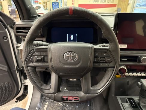Used 2025 Toyota Tacoma TRD Pro image 35