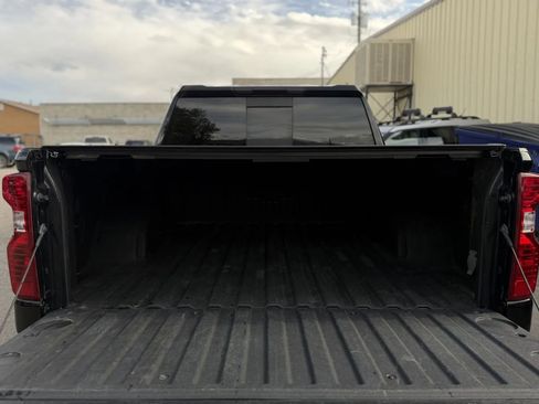 Used 2021 Chevrolet Silverado 1500 LT AWD/4WD image 16