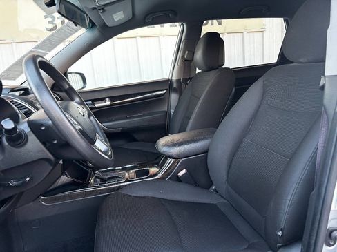 Used 2015 Kia Sorento LX FWD image 14