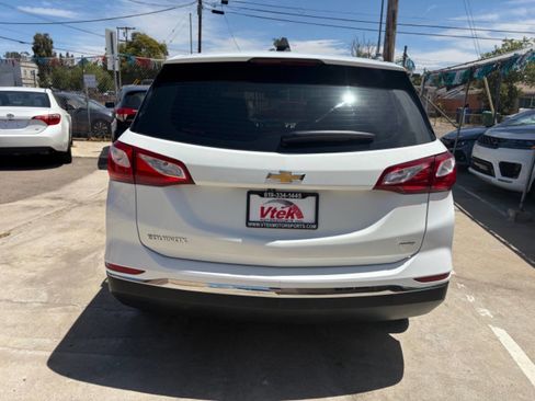 Used 2018 Chevrolet Equinox LS AWD/4WD image 4