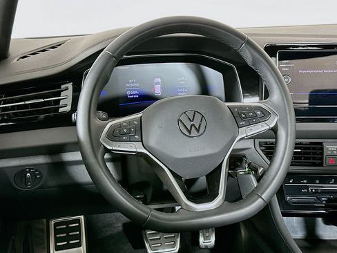 Used 2025 Volkswagen Jetta Sport FWD image 17