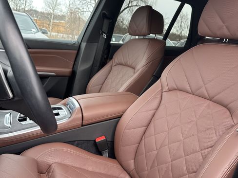 Certified 2025 BMW X5 xDrive40i w/ Climate Comfort Package image 18