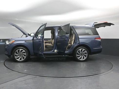 Certified 2023 Lincoln Navigator Reserve AWD/4WD image 57
