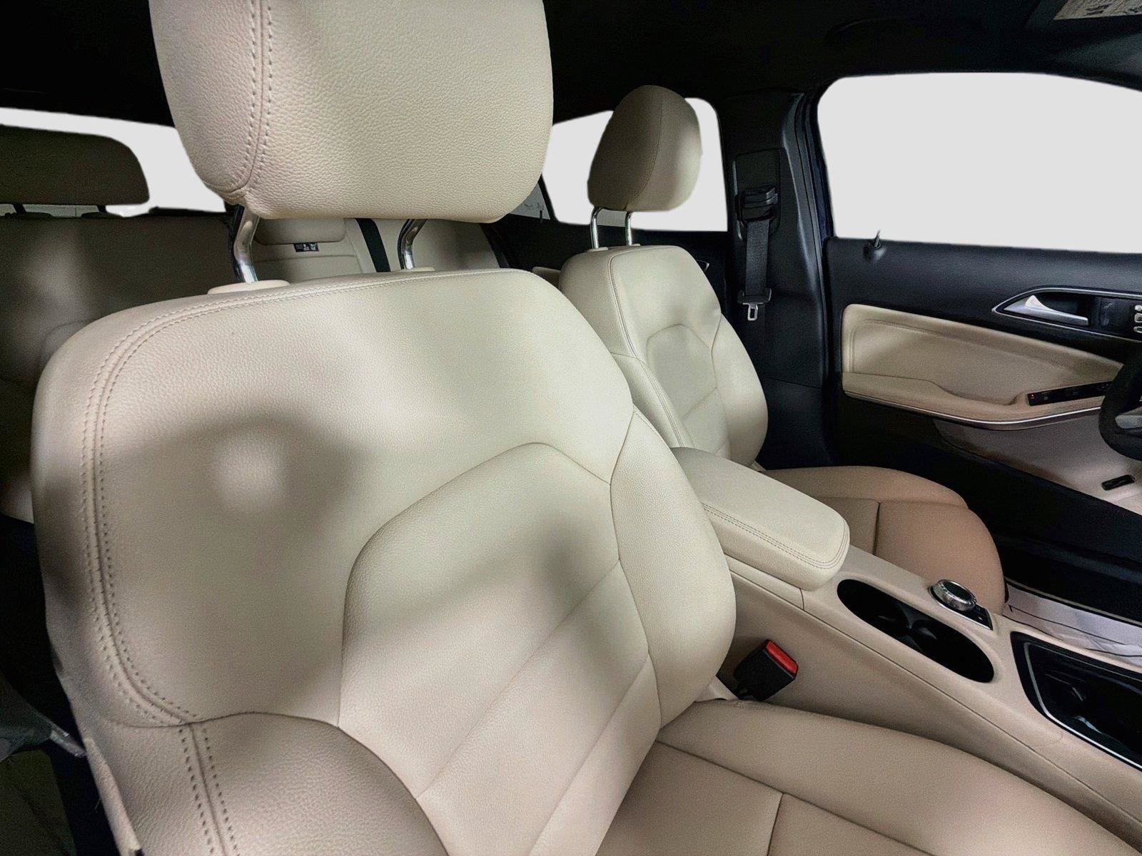 Used 2018 Mercedes-Benz GLA 250 4MATIC image 25