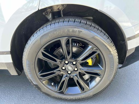 Used 2019 Land Rover Range Rover Velar R-Dynamic SE image 77