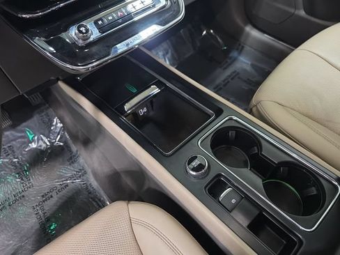 Certified 2024 Lincoln Corsair Reserve AWD/4WD image 22