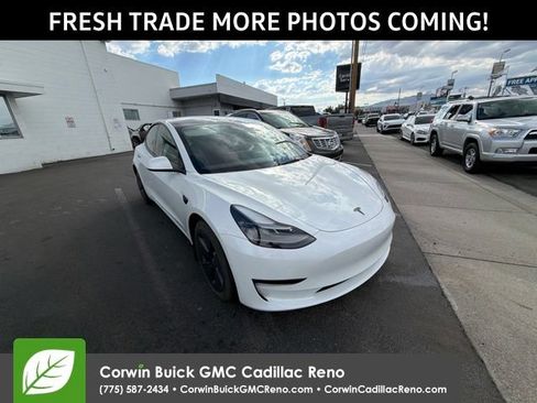 Used 2022 Tesla Model 3 Long Range AWD/4WD image 3