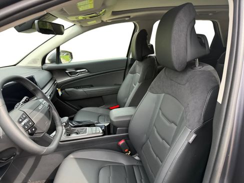 New 2026 Kia Sportage SX AWD/4WD image 9