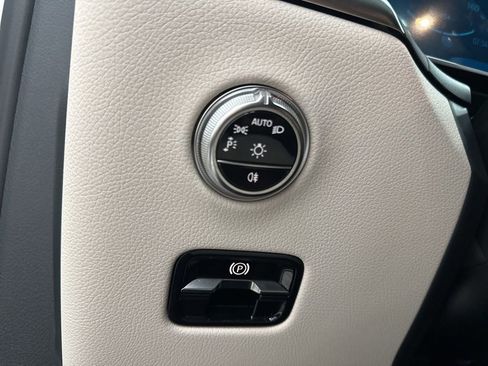 New 2026 Mercedes-Benz GLC 300 image 17