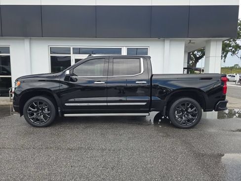 Certified 2023 Chevrolet Silverado 1500 High Country w/ High Country Premium Package AWD/4WD image 4