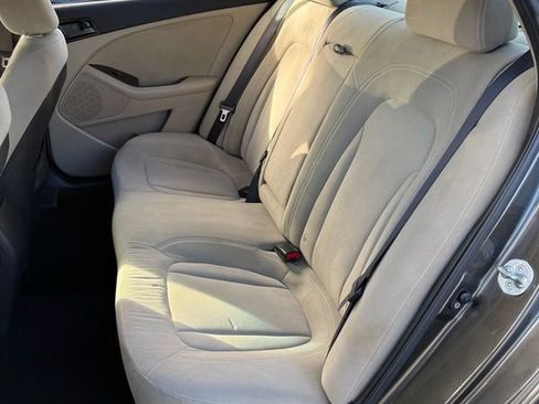 Used 2011 Kia Optima LX image 10