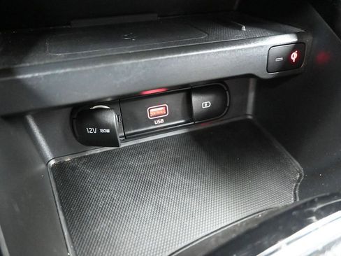 Used 2022 Kia Soul GT-Line FWD image 24