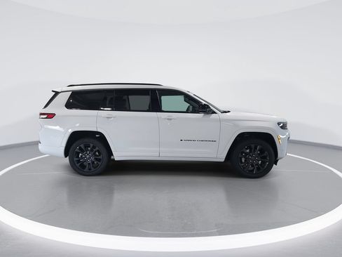 New 2026 Jeep Grand Cherokee L Limited AWD/4WD image 9