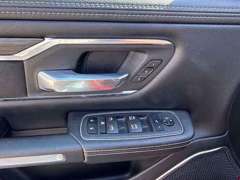 Used 2024 RAM 1500 Laramie image 14