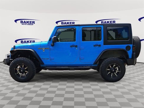 Used 2018 Jeep Wrangler Unlimited Rubicon w/ Connectivity Group image 6