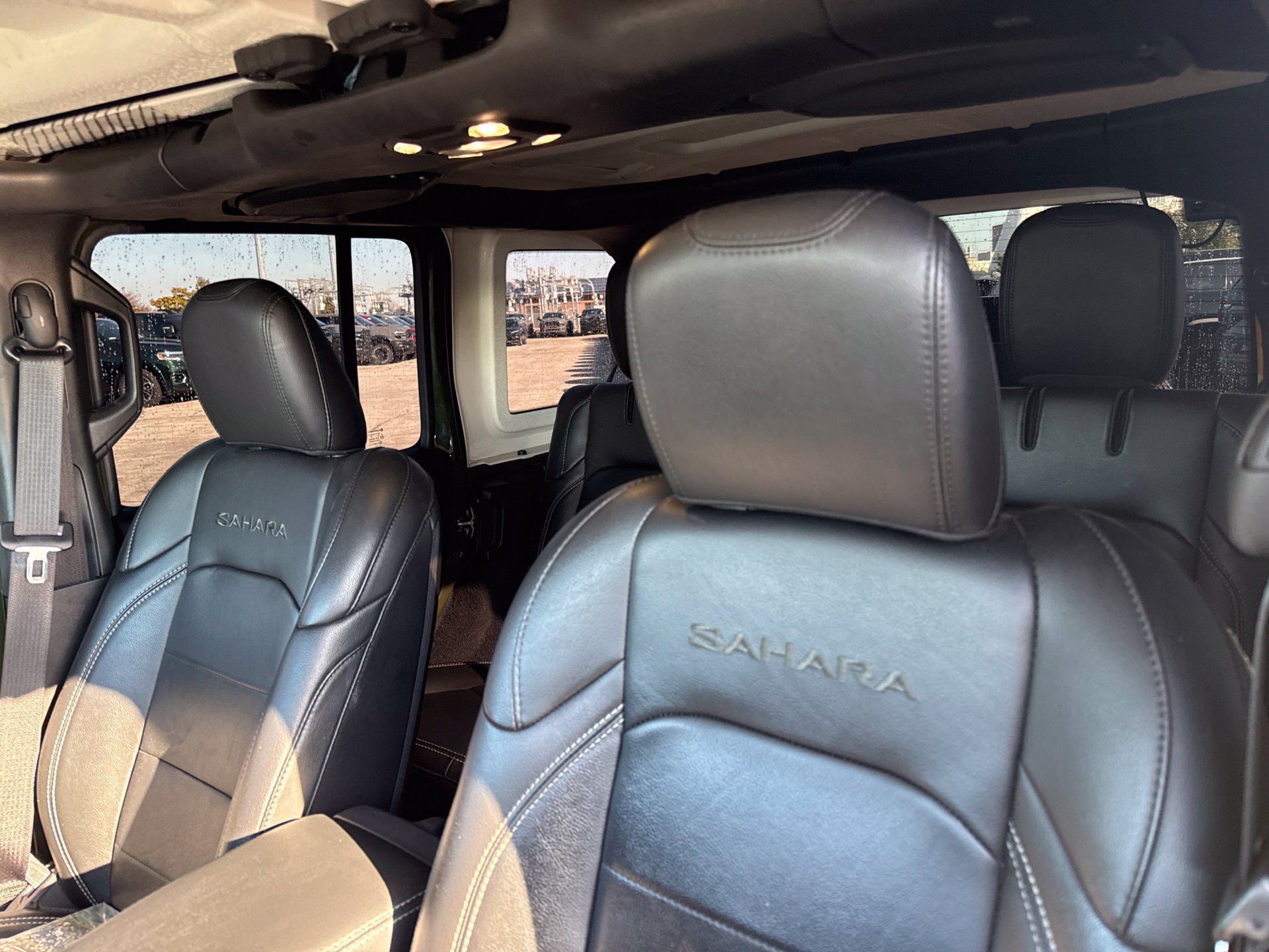 Used 2023 Jeep Wrangler Unlimited Sahara w/ Cold Weather Group AWD/4WD image 11