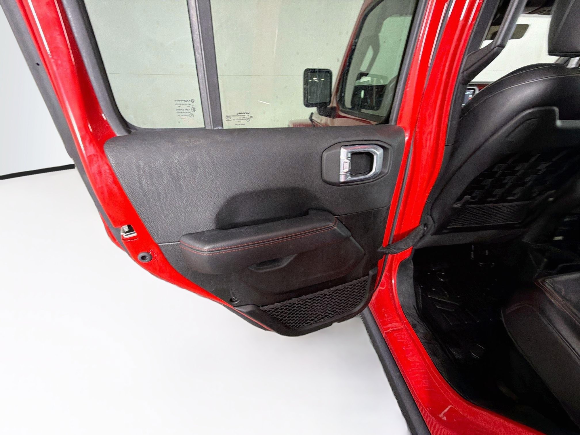 Used 2022 Jeep Gladiator Rubicon w/ LED Lighting Group AWD/4WD image 27