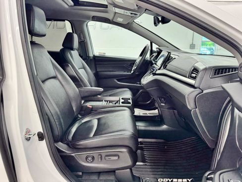 Used 2024 Honda Odyssey EX-L image 18