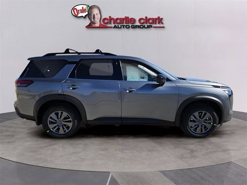 New 2026 Nissan Pathfinder SV image 7