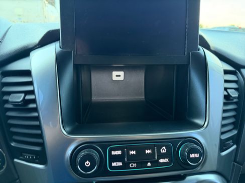 Used 2016 Chevrolet Suburban LTZ AWD/4WD image 25