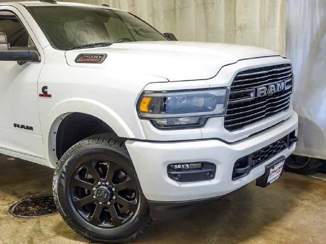 Used 2020 RAM 2500 Laramie w/ Night Edition AWD/4WD image 3