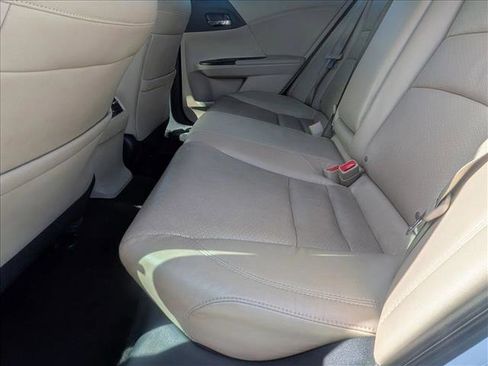 Used 2017 Honda Accord EX-L image 16