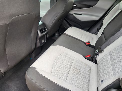 Used 2024 Chevrolet Equinox LT image 32