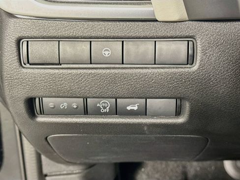Used 2025 Nissan Rogue SV w/ SV Premium Package FWD image 10