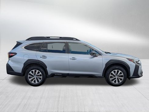 Used 2023 Subaru Outback Premium AWD/4WD image 8