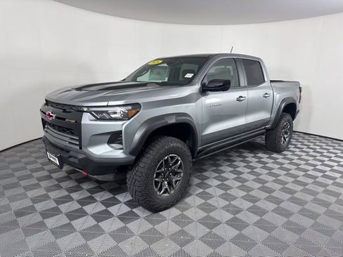 New 2026 Chevrolet Colorado ZR2 w/ Technology Package AWD/4WD image 7