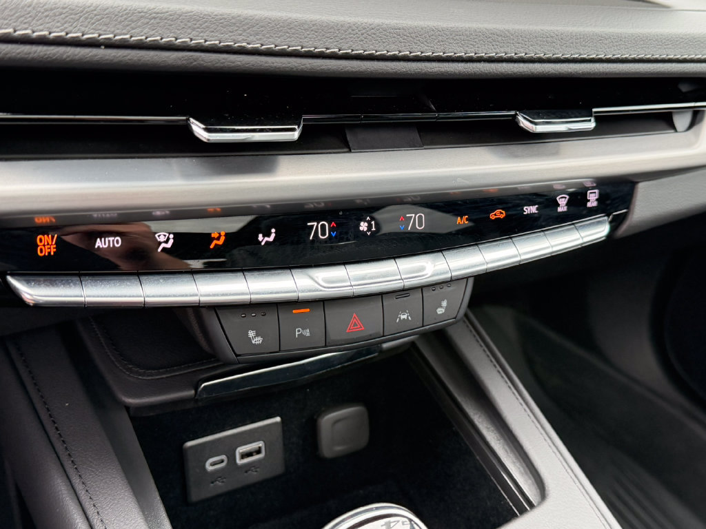 Used 2024 Cadillac XT4 Premium Luxury w/ Cold Weather Package AWD/4WD image 41