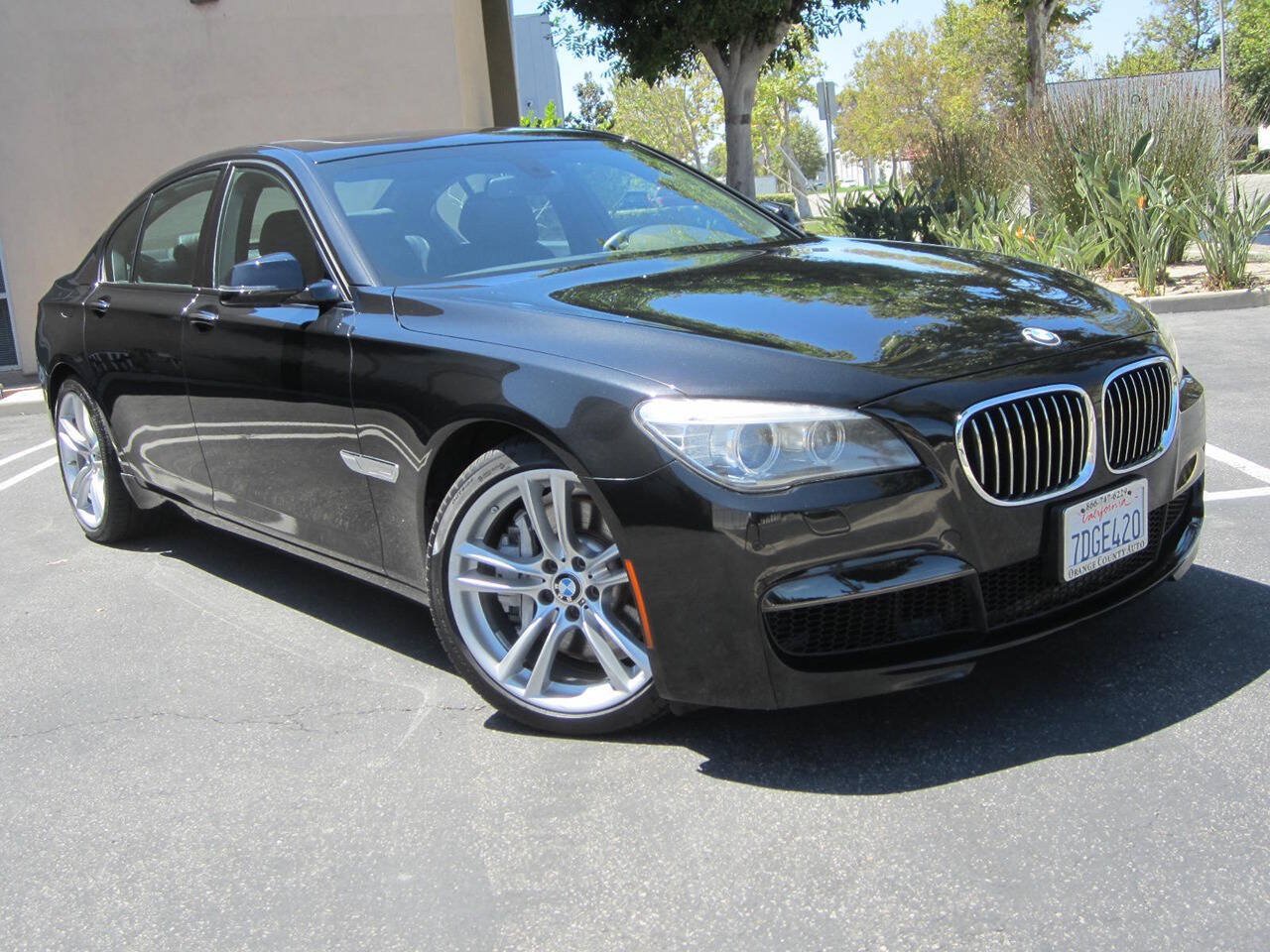 Used 2013 BMW 750i RWD image 2