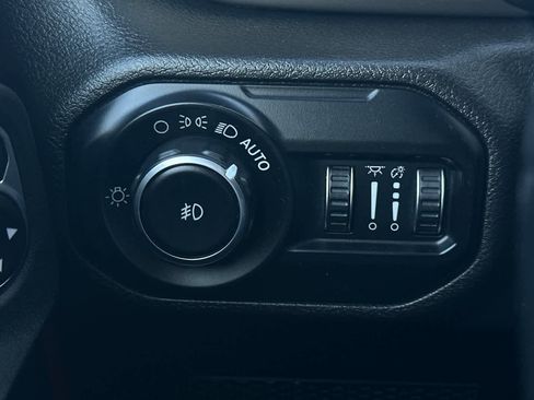 Used 2020 Jeep Wrangler Unlimited Sport image 32