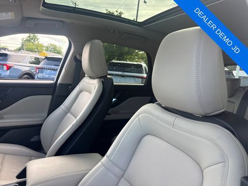 Used 2025 Lincoln Corsair Reserve w/ Equipment Group 202A AWD/4WD image 20