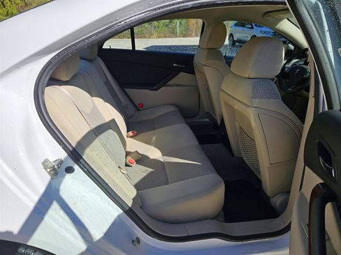 Used 2009 Pontiac G6 Sedan w/ Preferred Package image 9