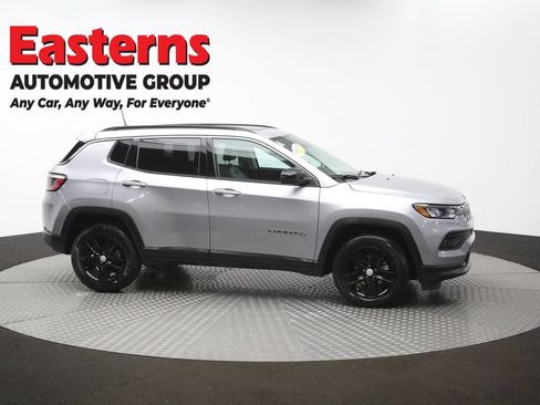 Used 2022 Jeep Compass Latitude w/ Sun and Sound Group AWD/4WD image 48