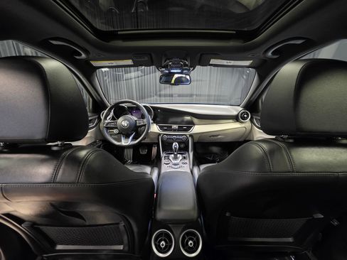 Used 2021 Alfa Romeo Giulia Ti Sport AWD/4WD image 2