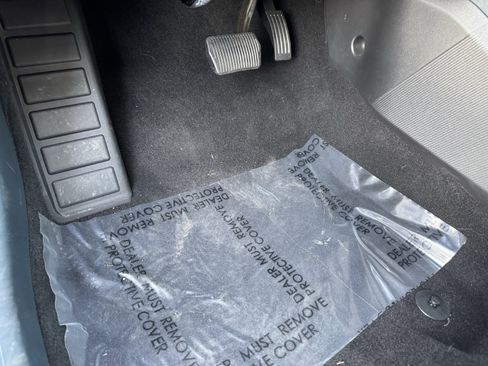 Used 2024 Ford Maverick Lariat image 19