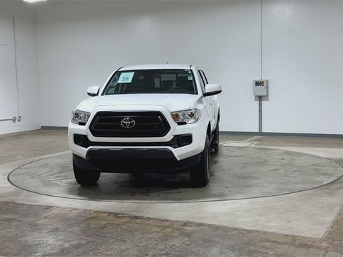 Used 2023 Toyota Tacoma SR image 4