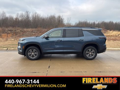 New 2026 Chevrolet Traverse LT w/ Driver Confidence Package image 2