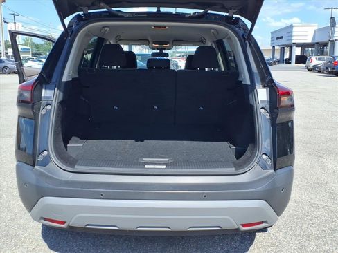 Used 2023 Nissan Rogue SV image 17