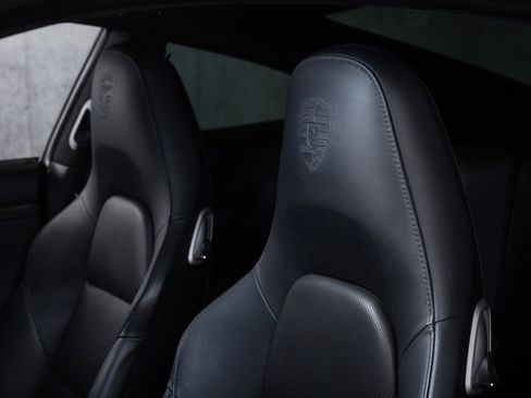 Used 2017 Porsche 911 Turbo S image 30