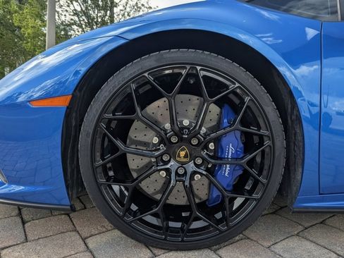 Used 2024 Lamborghini Huracan EVO image 41