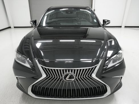Used 2019 Lexus ES 350 w/ Accessory Package 2 image 2