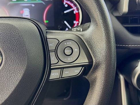 Used 2025 Toyota RAV4 XLE w/ Convenience Package image 17